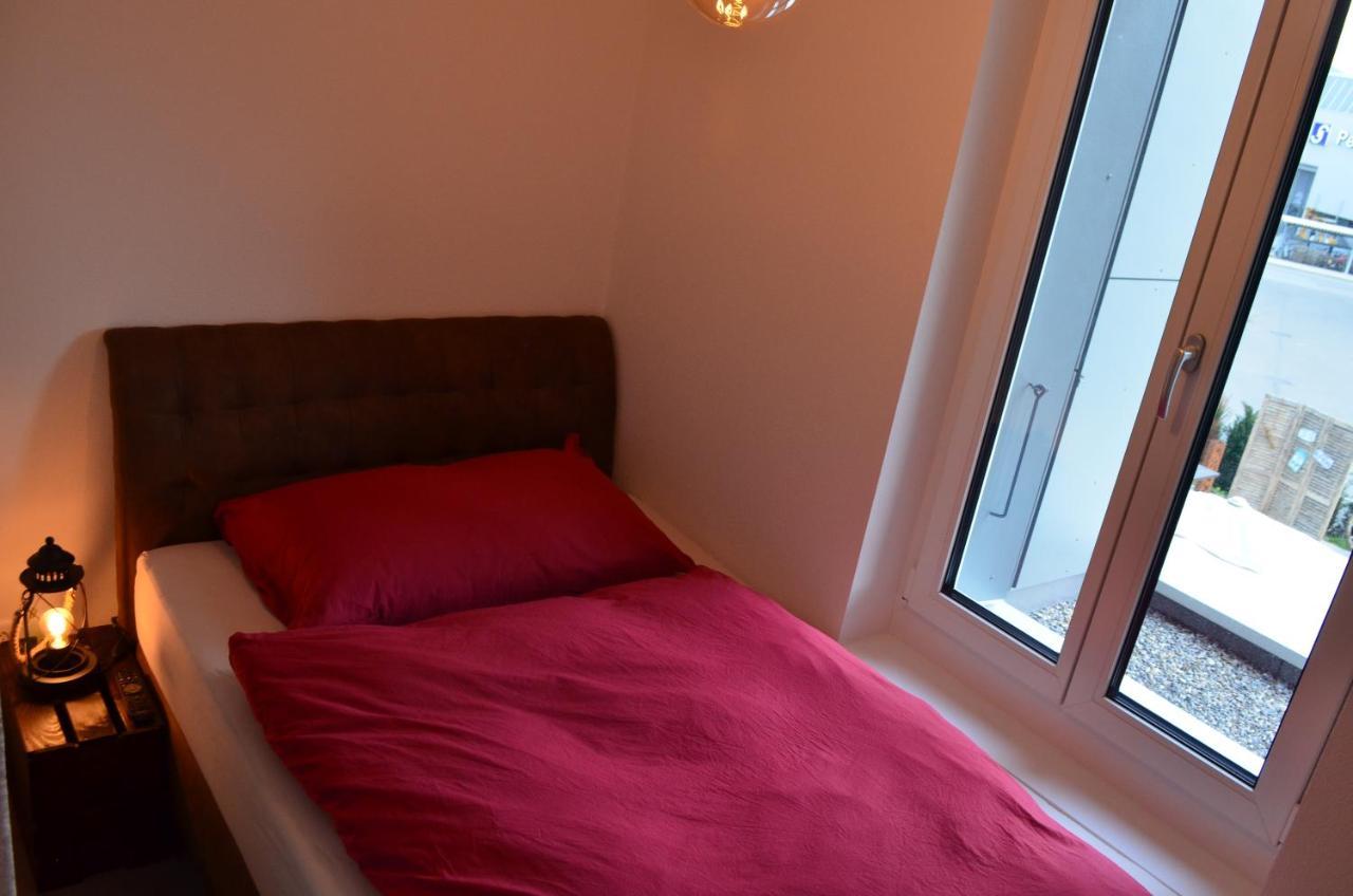 Guesthouse Meitschi Thun - Contactless Self Check-In ภายนอก รูปภาพ