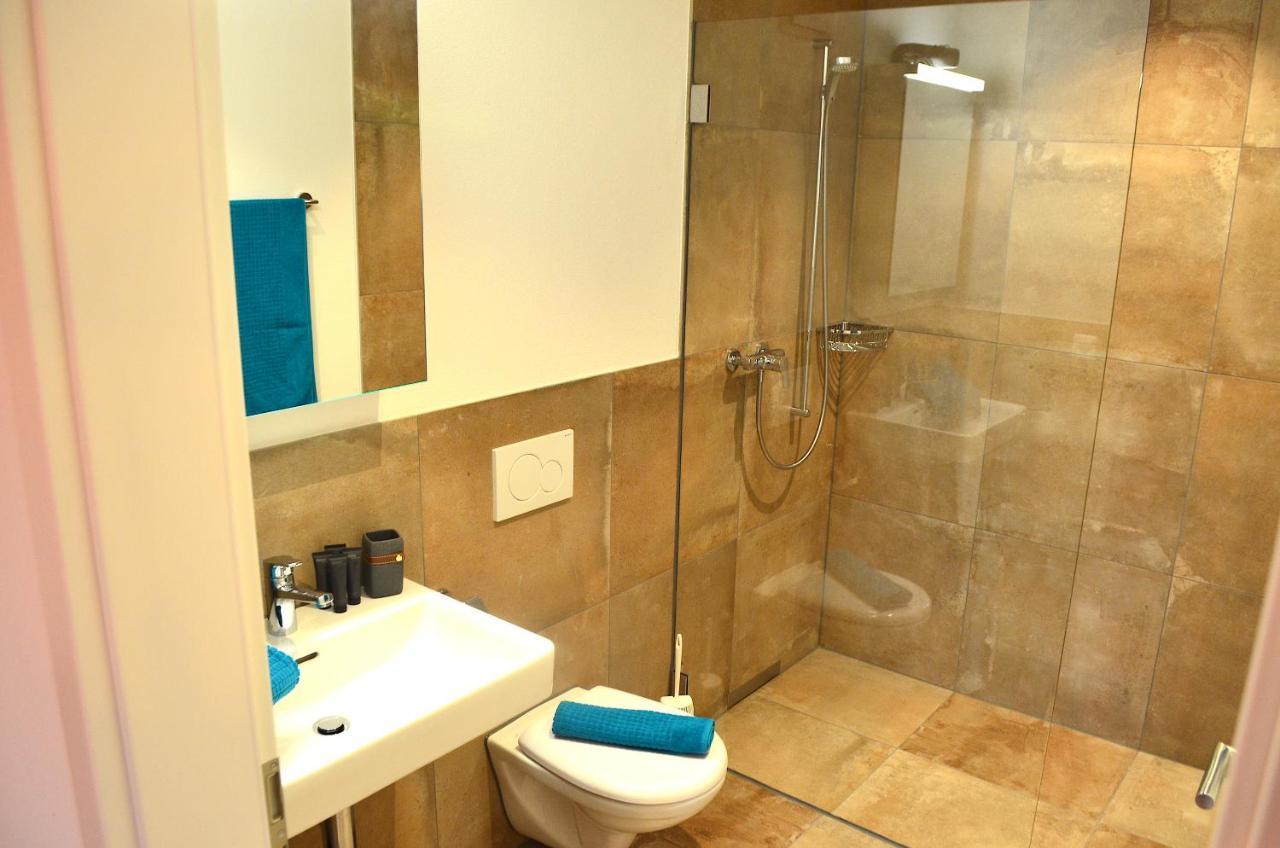 Guesthouse Meitschi Thun - Contactless Self Check-In ภายนอก รูปภาพ