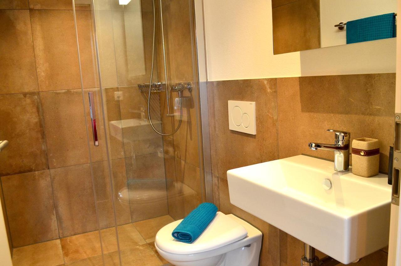Guesthouse Meitschi Thun - Contactless Self Check-In ภายนอก รูปภาพ